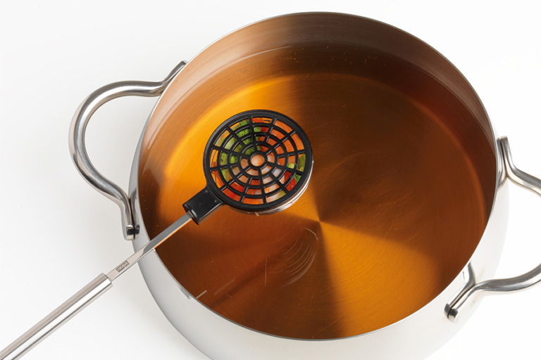 Fonduesieb mit Deckel