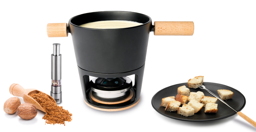 Ein Käsefondueset lädt zum gemeinsamen Kochen und Geniessen ein
